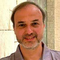 صورة الكاتب