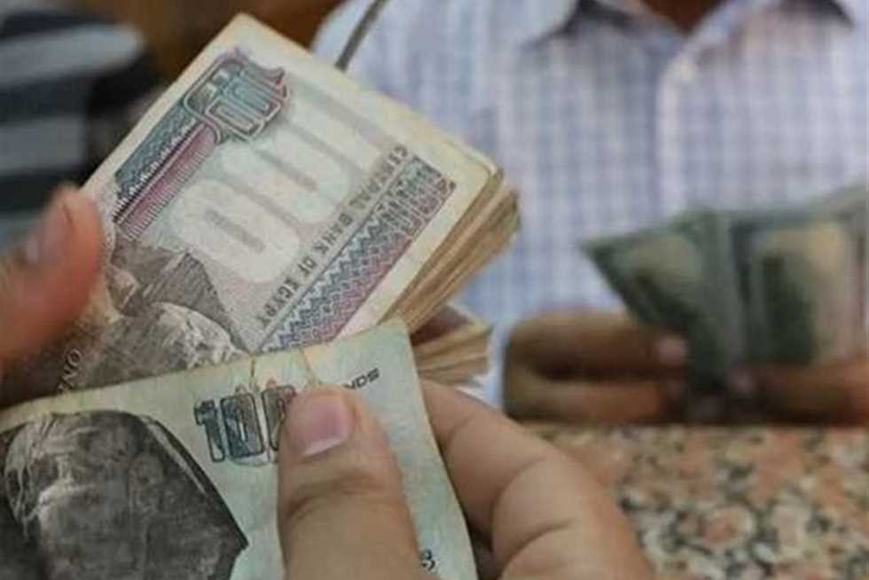 المالية تحدد موعد ونسبة صرف رواتب الموظفين