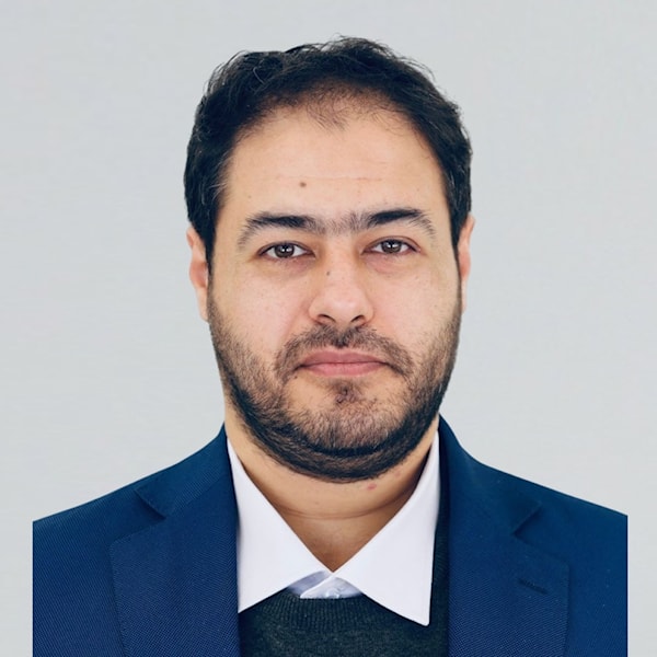 صورة الكاتب